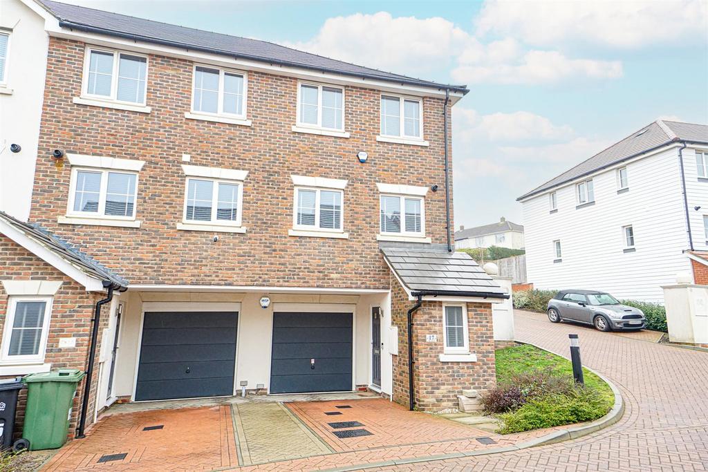 Little Acres Way, Hastings 3 bed end of terrace house £365,000