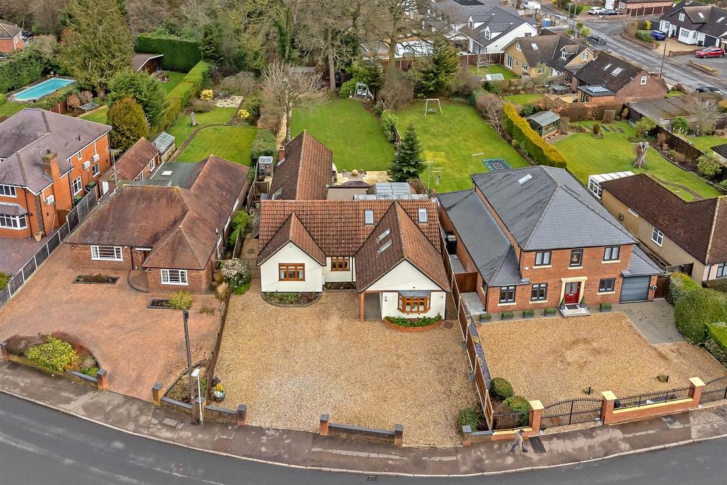 Oakwood Road, Bricket Wood, St. Albans 5 bed detached house £1,295,000