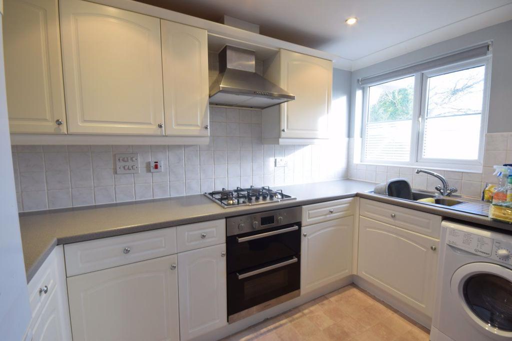 Buckland Close, Bideford, Devon 2 bed flat £650 pcm (£150 pw)