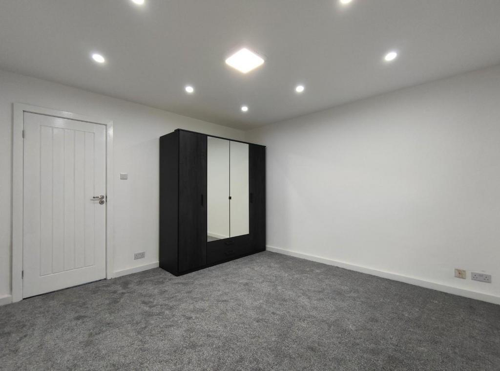Bedroom 1 Aspect 2