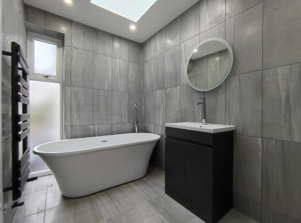 Bedroom 1 En-Suite