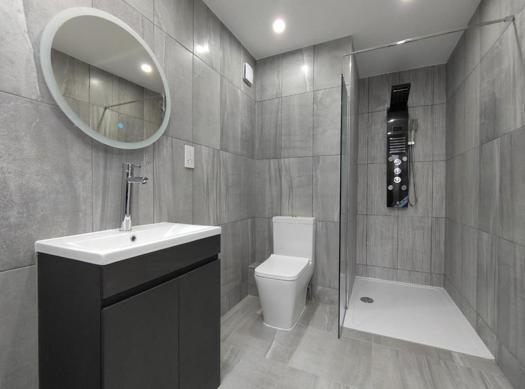 Bedroom 1 En-Suite