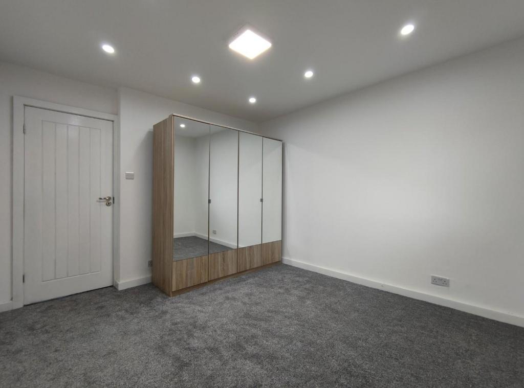 Bedroom 2 Aspect 2