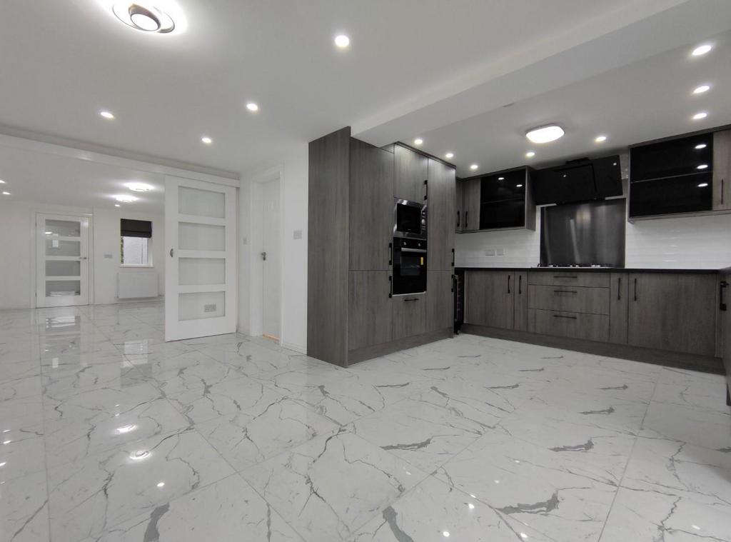 Dining Kitchen Area