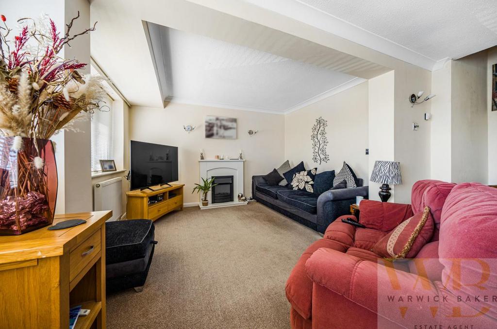 Mill Hill Drive, ShorehamBySea 3 bed semidetached house £449,950