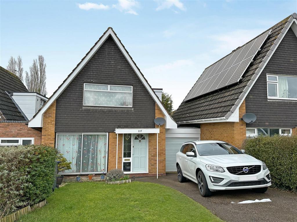 St. Marys Road, StratforduponAvon 2 bed link detached house £325,000
