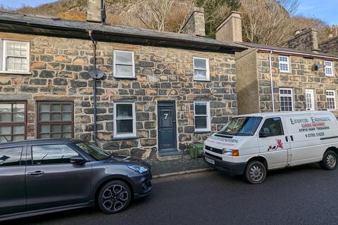 2 bedroom end of terrace house for sale, High Street, Tremadog, Porthmadog