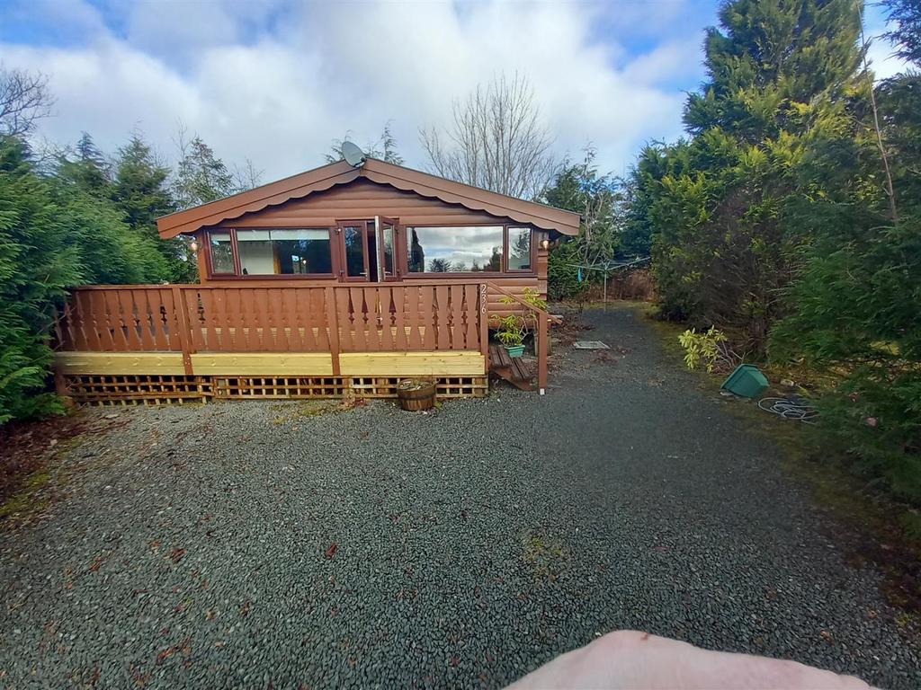 Cabin 236, (Leaseahold) Trawsfynydd Holiday Village Bronaber LL41 4YB 3