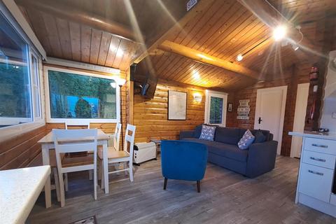 2 bedroom chalet for sale - Cabin 255 (Freehold) Trawsfynydd Holiday Village, Bronaber, Trawsfynydd