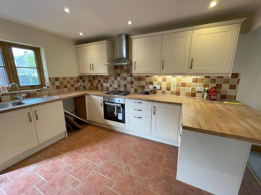 Rowley, Cam, Dursley 2 bed cottage £895 pcm (£207 pw)