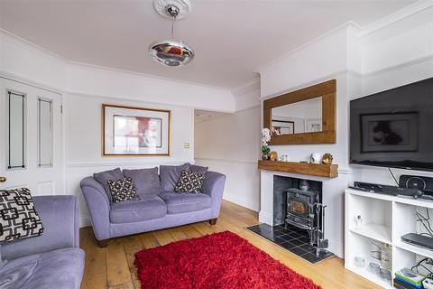 94 Hook Road, Epsom, KT19 8TR