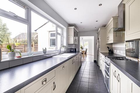 94 Hook Road, Epsom, KT19 8TR