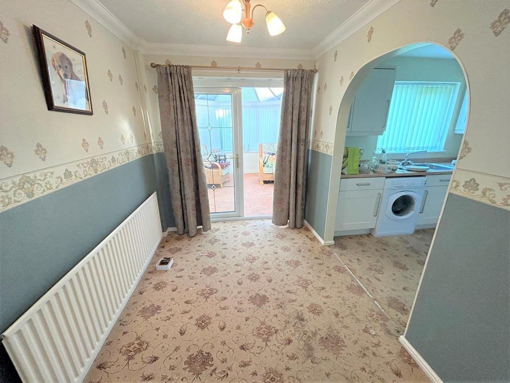 Way, Leigh 3 bed detached house for sale £209,950