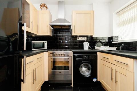 1 bedroom flat for sale, Pepys House, Kirkwall Place, London, E2