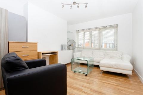 1 bedroom flat for sale, Pepys House, Kirkwall Place, London, E2