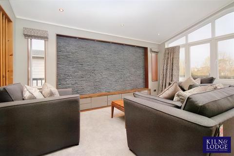 2 bedroom park home for sale, Thames Retreat, Staines upon Thames