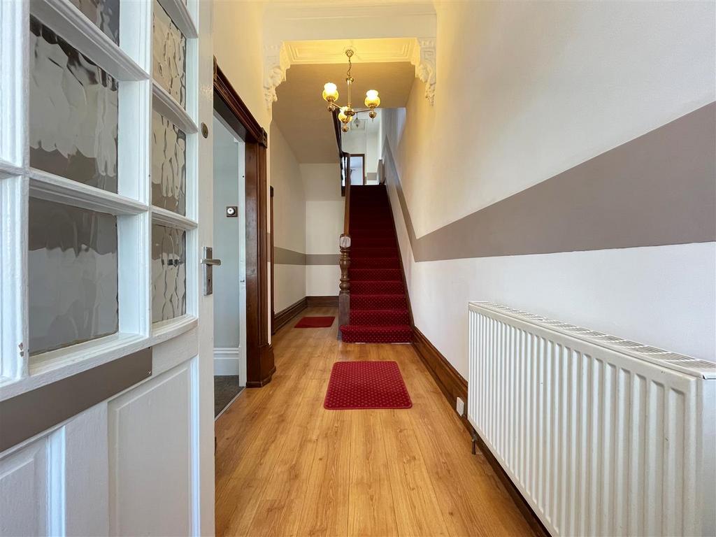 Granville Avenue Hartlepool 4 bed semidetached house £950 pcm (£219 pw)