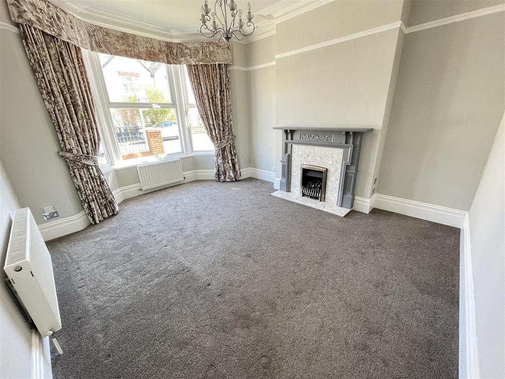 Granville Avenue Hartlepool 4 bed semidetached house £950 pcm (£219 pw)