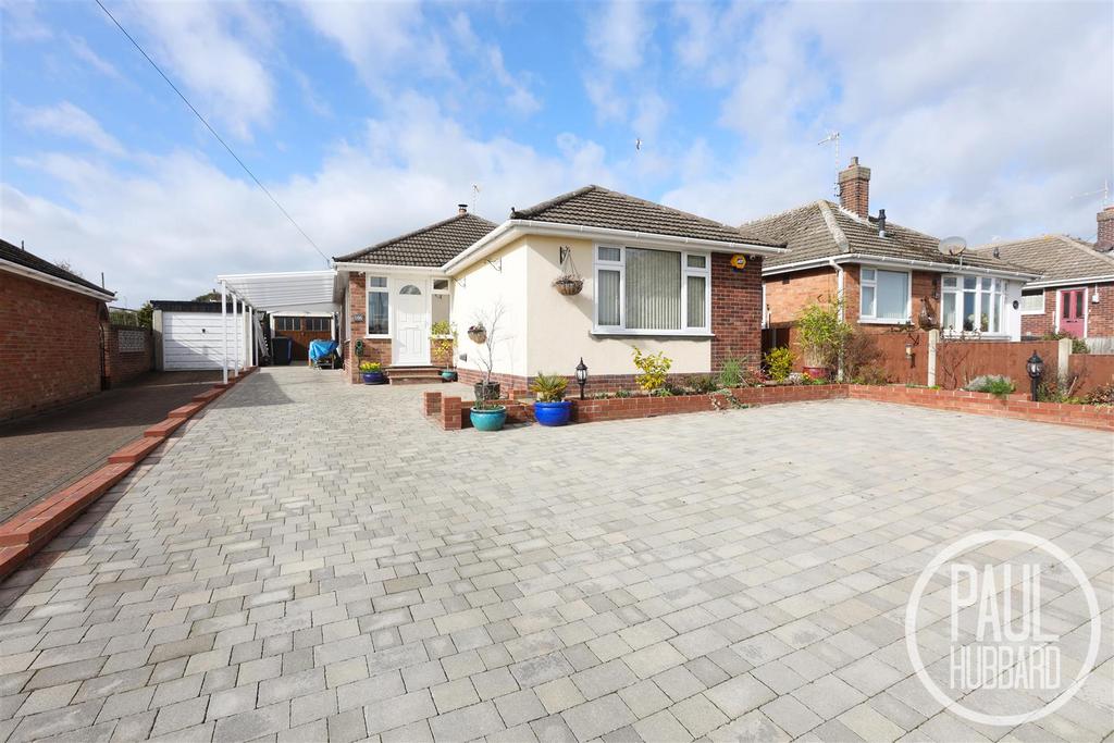 Higher Drive, Lowestoft, Suffolk... 2 bed detached bungalow £305,000