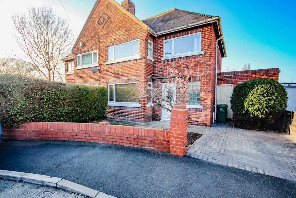 Hough Crescent, Thornaby, StocktonOnTees, TS17 8PQ 2 bed semi