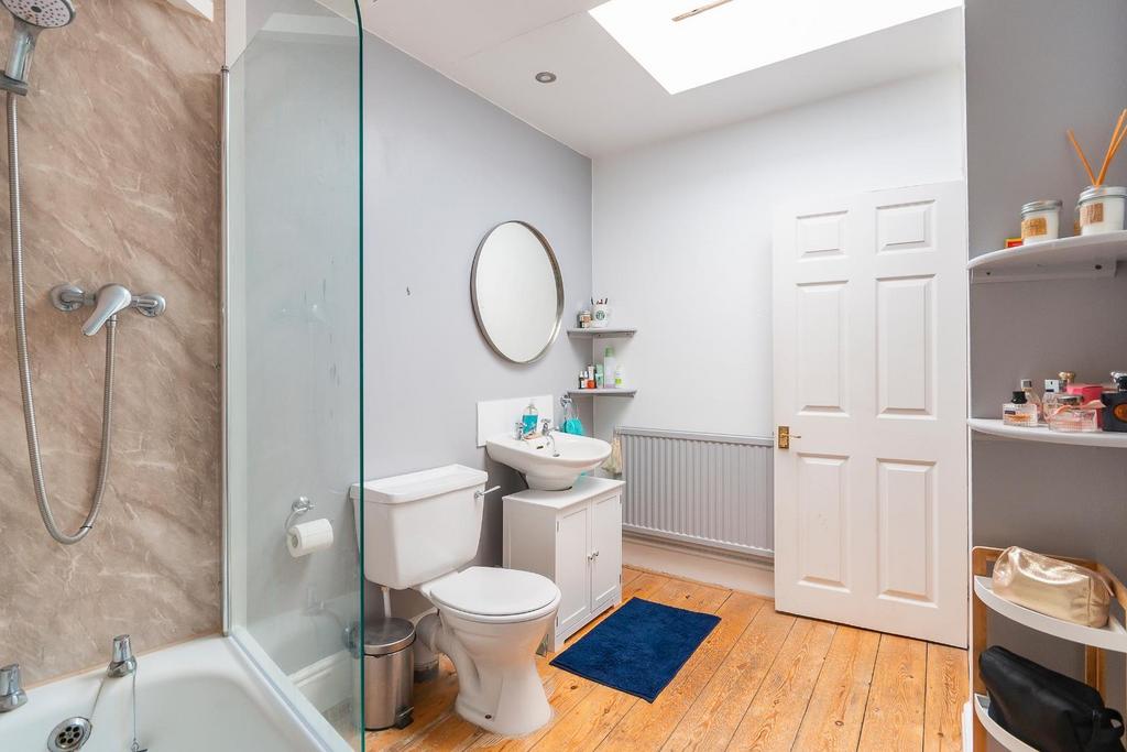OSH3 - Bathroom B.jpg