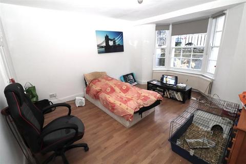 30a Medina Road, London, N7 7JU
