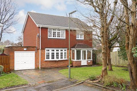 28 The Driftway, Banstead, SM7 1LX