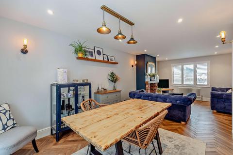 5 The Chase, Knaresborough, HG5 0SY