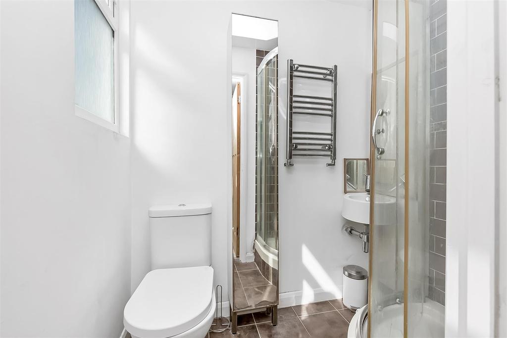 En suite shower room