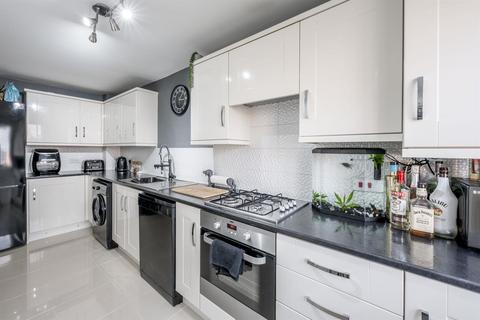 23 Bobeche Place, Kingswinford, DY6 7LU