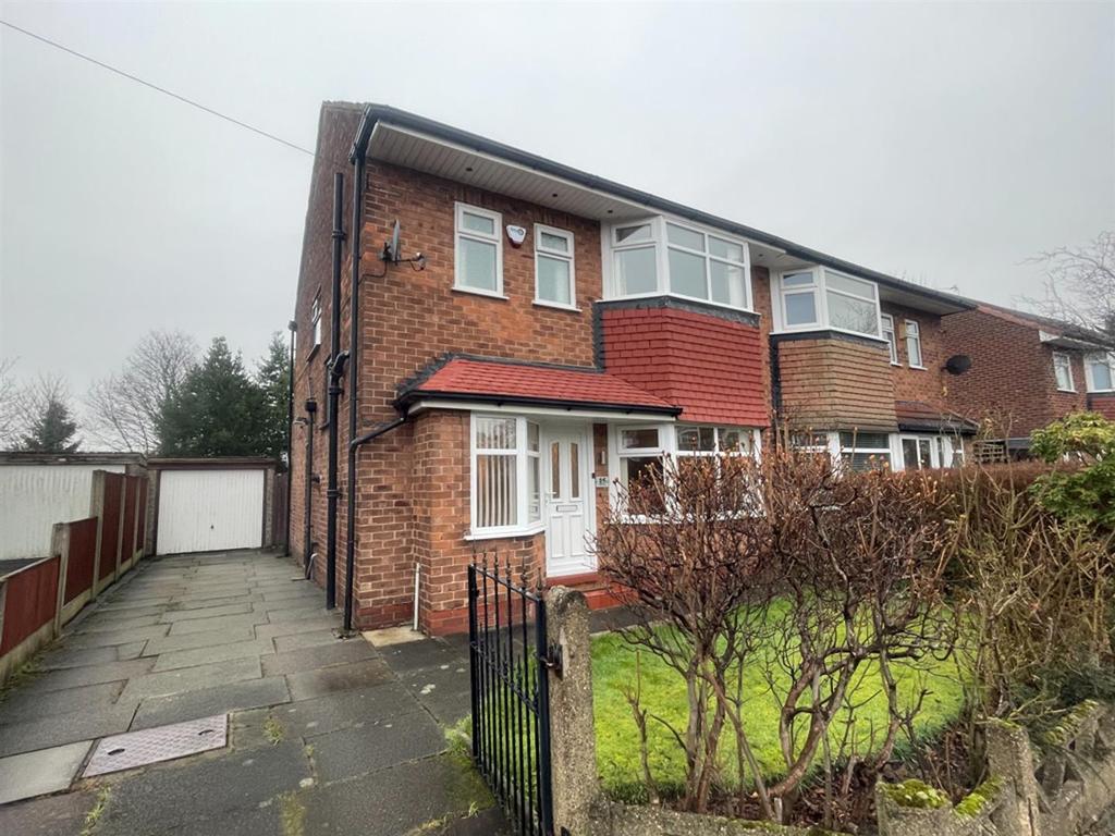 Morrell Road, Manchester M22 3 bed semidetached house £1,400 pcm (£