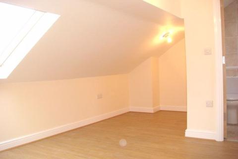1 bedroom apartment to rent - Flat C, Arderne Road, Timperley