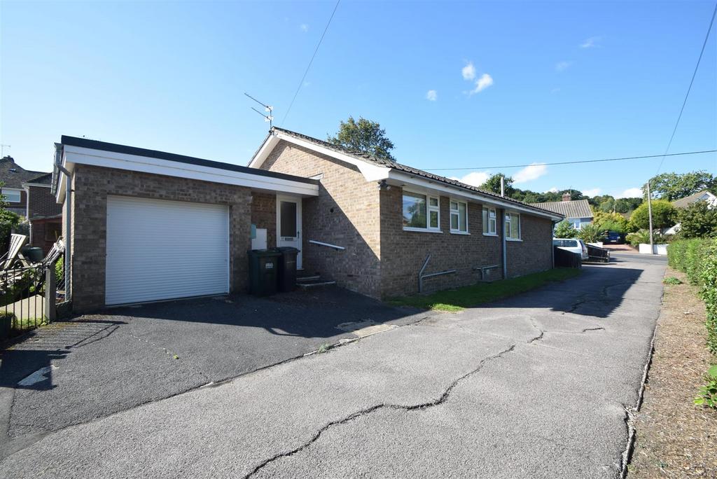 Waites Lane, Fairlight 3 bed detached bungalow for sale £390,000