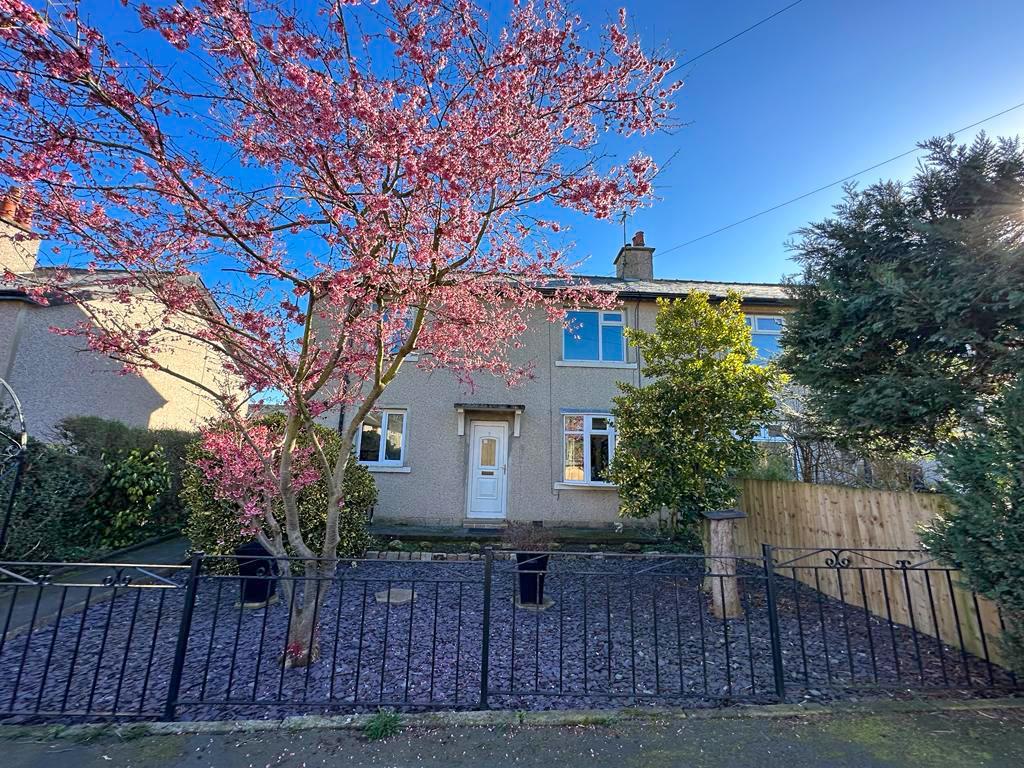Park Avenue, Sutton In Craven 3 bed semidetached house for sale £240,000