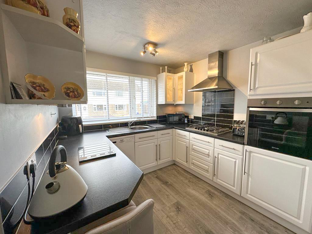 Thornhill Road, Steeton 2 bed semidetached bungalow £229,950
