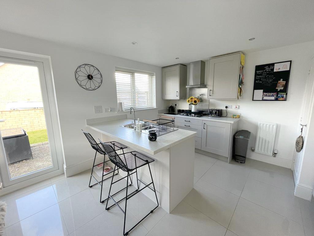 Thornhill Road, Steeton 3 bed detached house £325,000