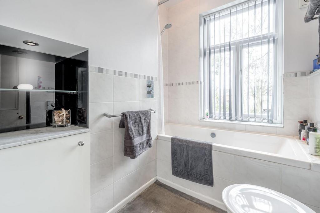 Family bathroom
