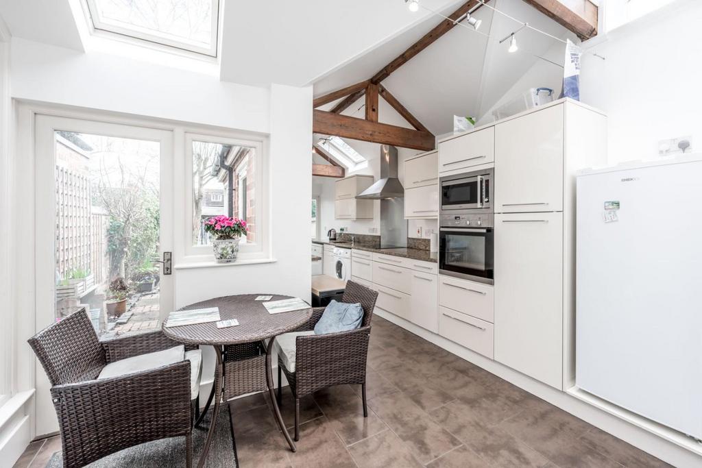 Extended breakfast kitchen