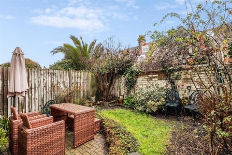 35 Whellock Road, London, W4 1DY