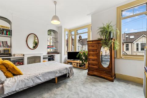 35 Whellock Road, London, W4 1DY