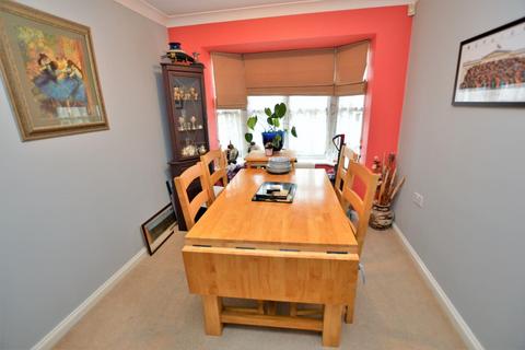 4 bedroom detached house to rent - Bridgemere Close, Leicester
