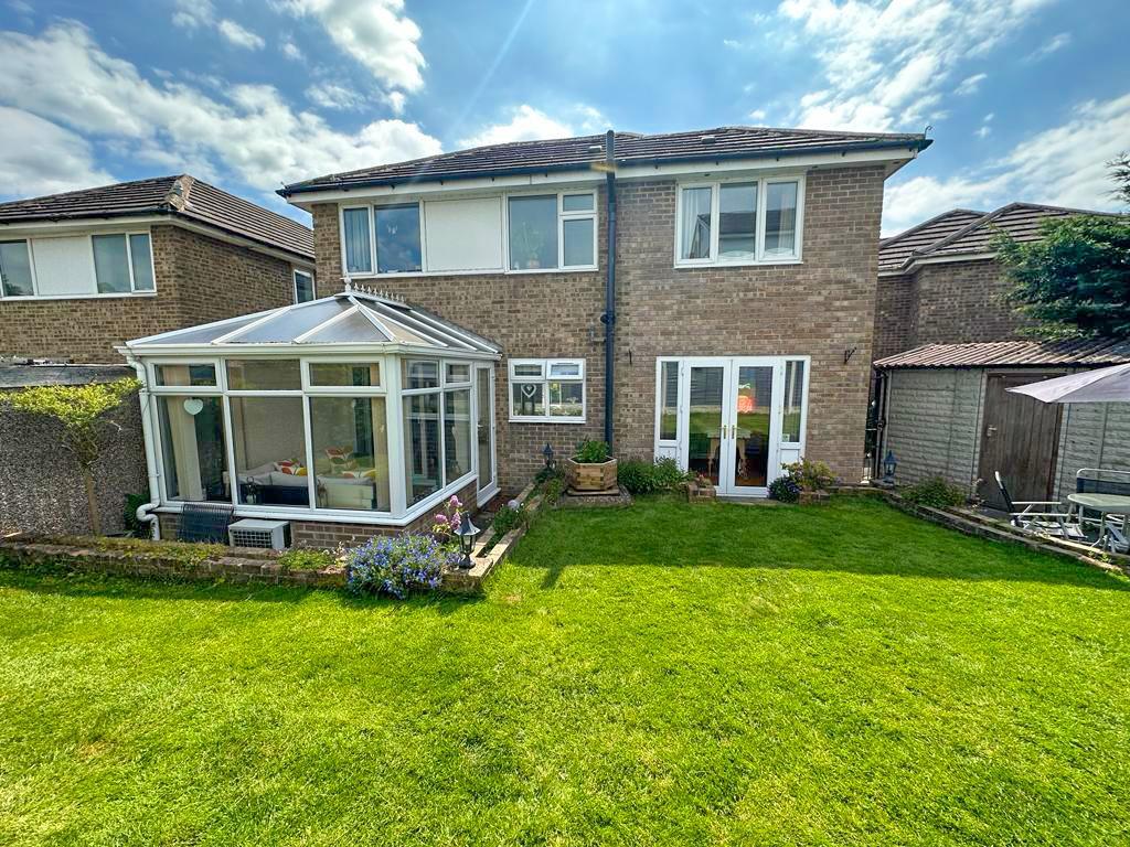 Cornwall Avenue, Silsden 4 bed detached house for sale £300,000