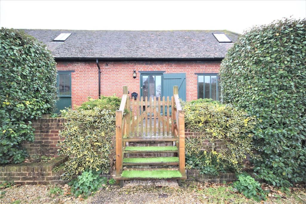 The Street, Ickham, Canterbury 2 bed house £1,250 pcm (£288 pw)