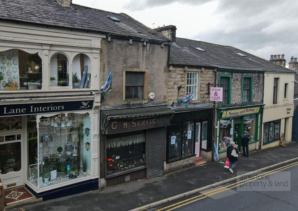 Moor Lane, Clitheroe, Ribble Valley Shop £150,000