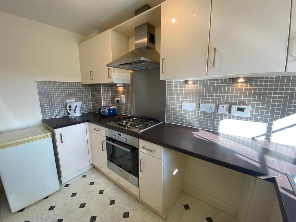 KITCHEN 1.jpg