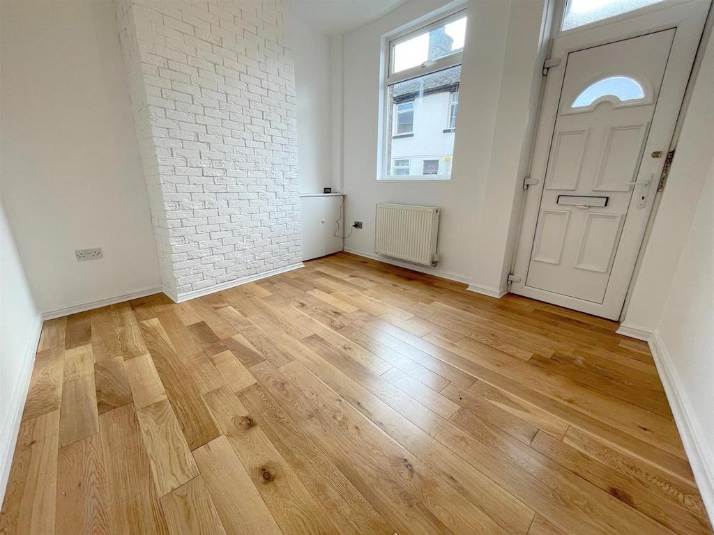 Ball Haye Green, Leek 3 bed terraced house £139,950