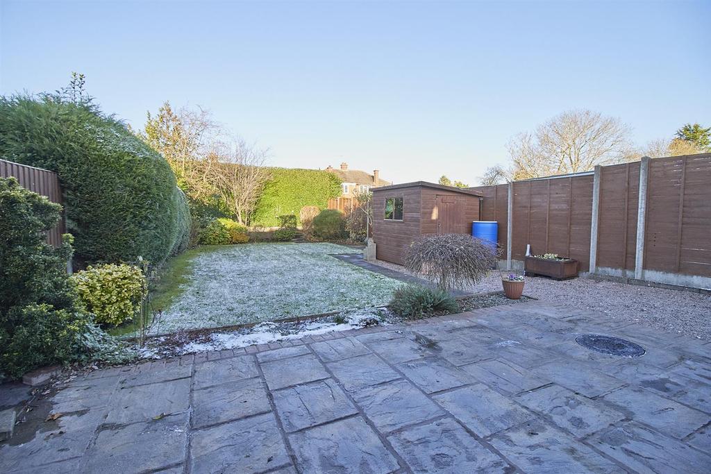 Newstead Avenue, Burbage, Leicestershire 3 bed semidetached house £