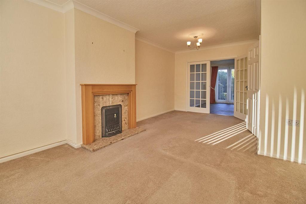 Newstead Avenue, Burbage, Leicestershire 3 bed semidetached house £