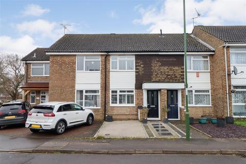 136 Beech Road, Horsham, RH12 4TX