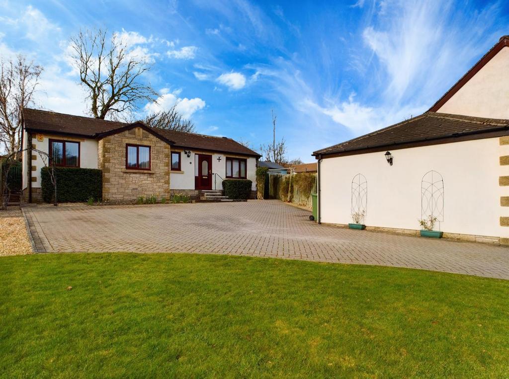 The Green, Bolton Le Sands, Carnforth 3 bed detached bungalow for sale